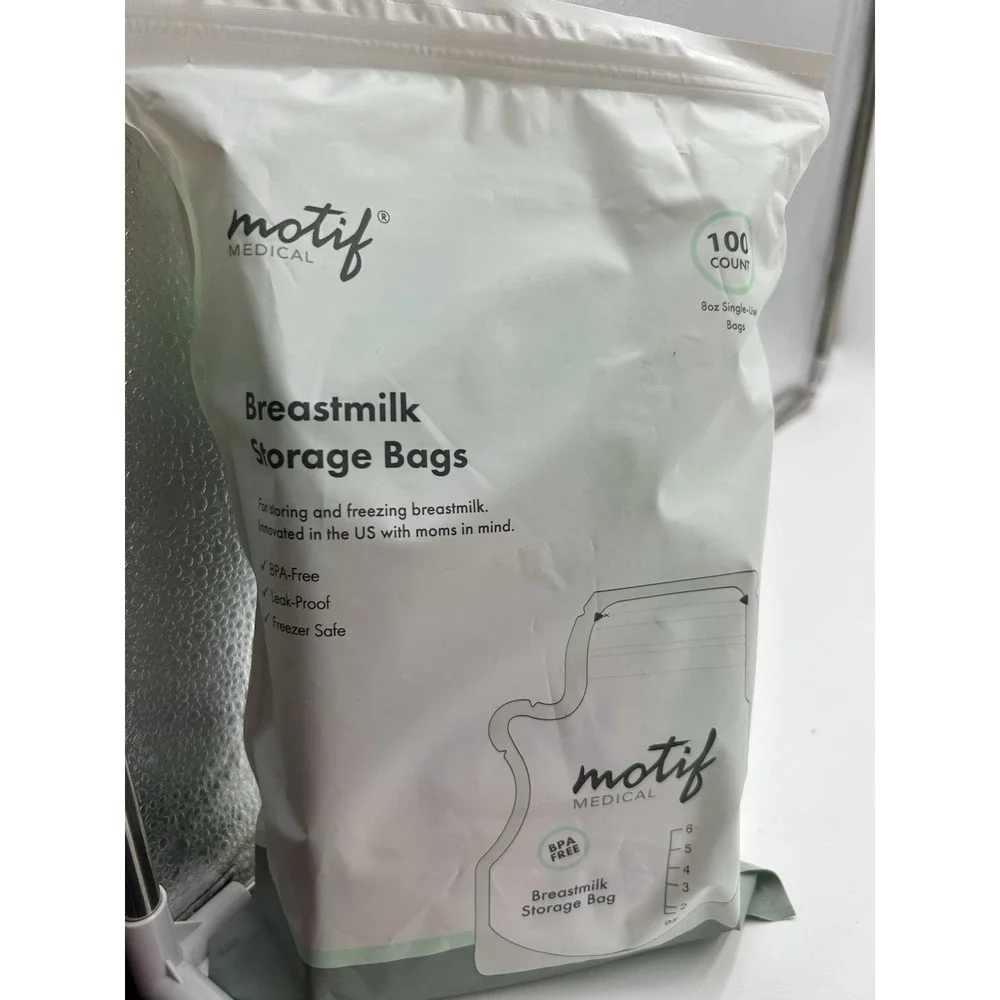 Motif BreastMilk Storage 8 Oz. Bags 100 Count New Sealed